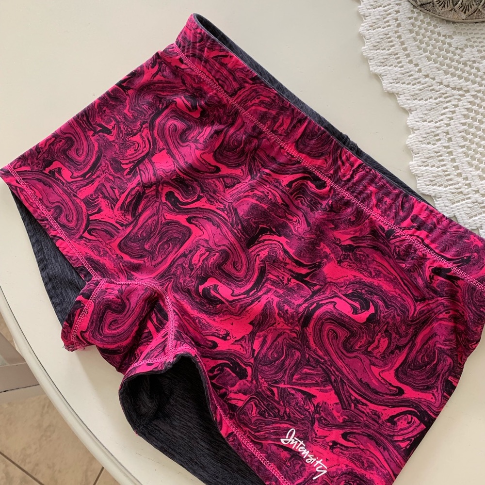 YOGA/BIKE SHORTS REVERSIBLE - NEVER WORN!